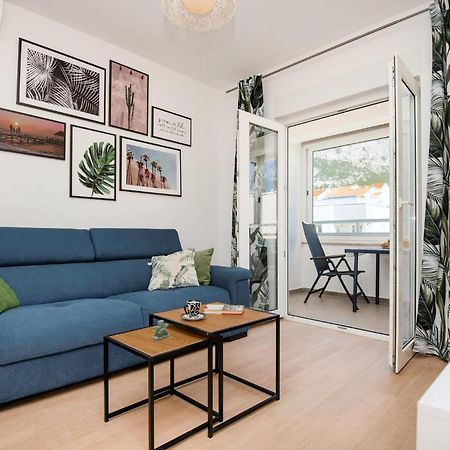 1 Bedroom Beautiful Apartment In Baška Voda Екстериор снимка